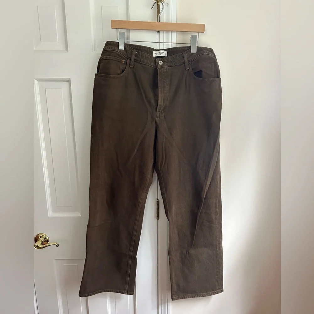 Abercrombie & Fitch 90s Relaxed Jean High Rise Chocolate Brown Jeans - Picture 2 of 4